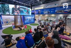 Московские спортсмены и тренеры посетили экспозицию "Аллея славы"